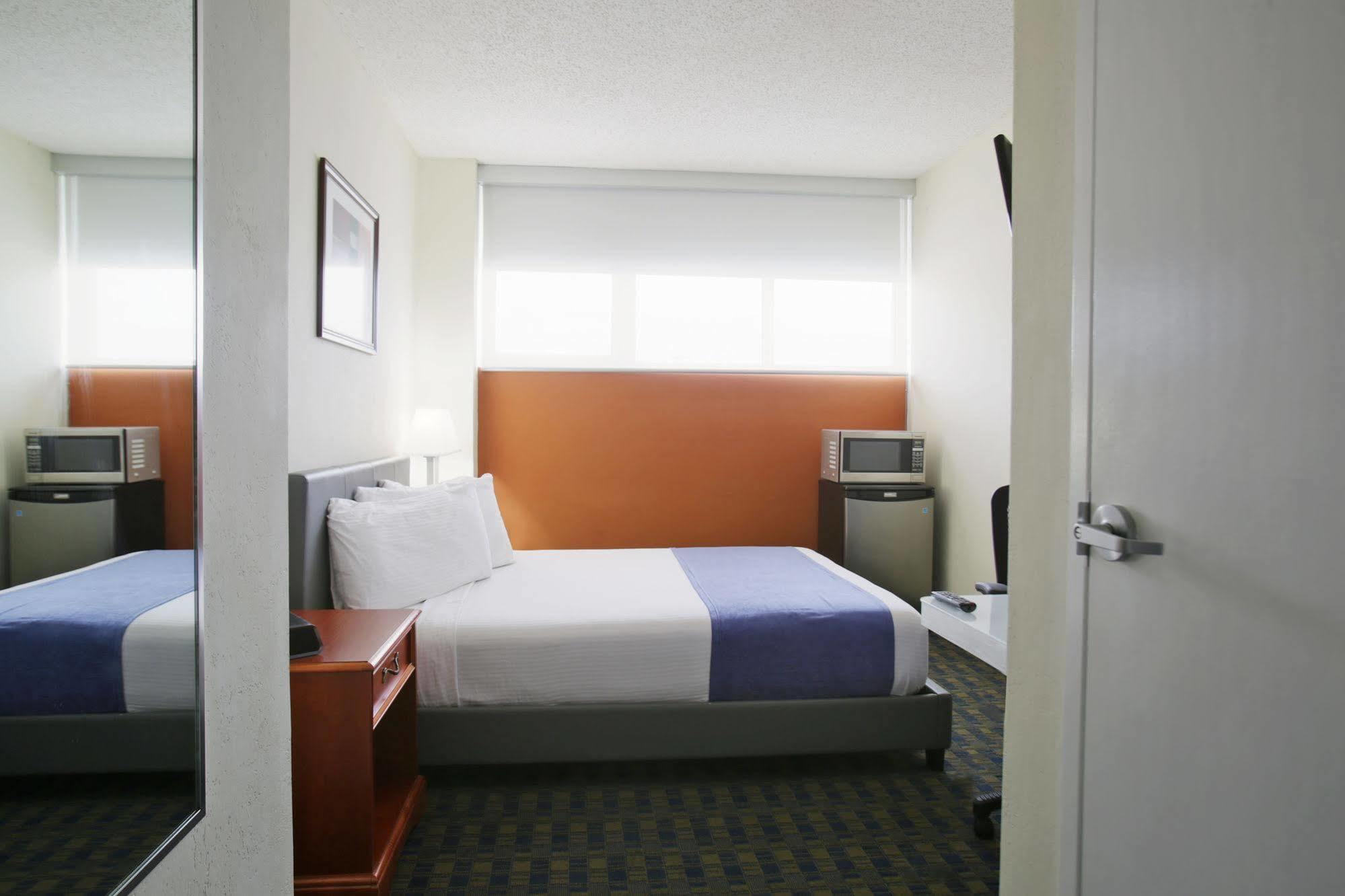 San Juan Airport Hotel Bagian luar foto